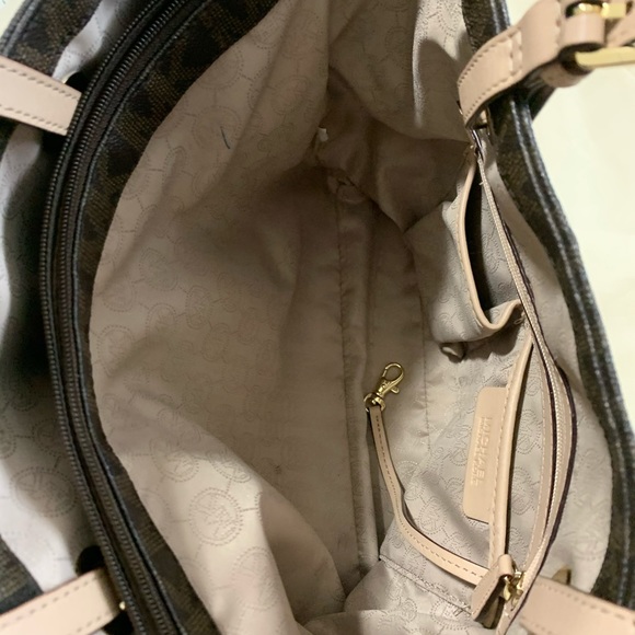 Michael Kors Purse - Picture 4 of 5